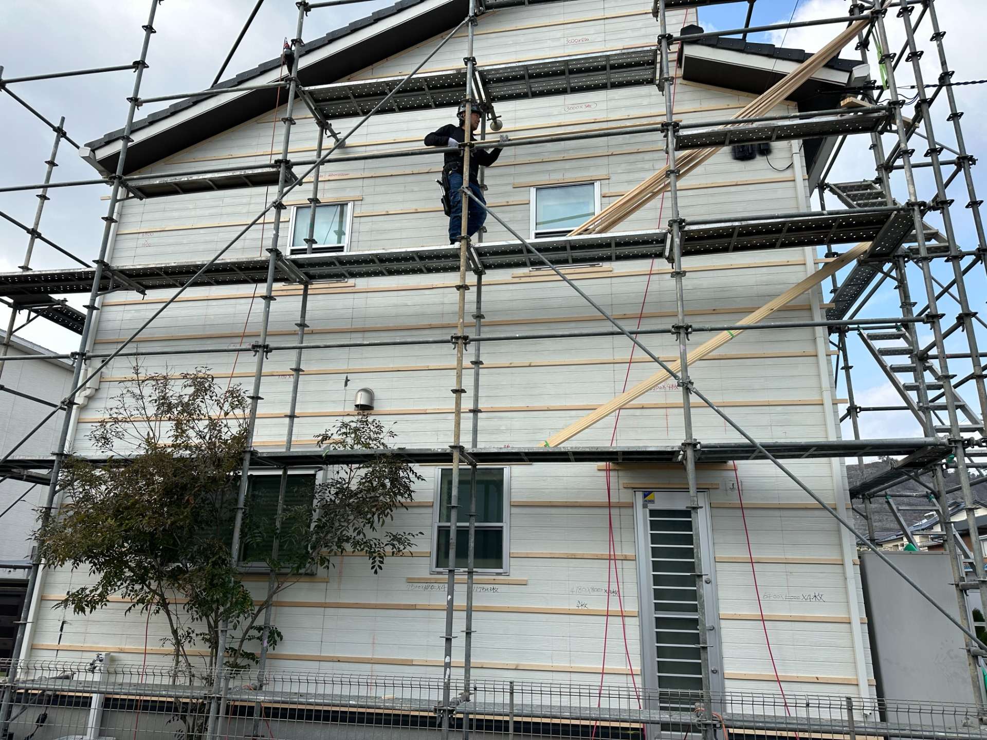 2025年5月施工　外壁カバー工法　揖斐川町　O様邸