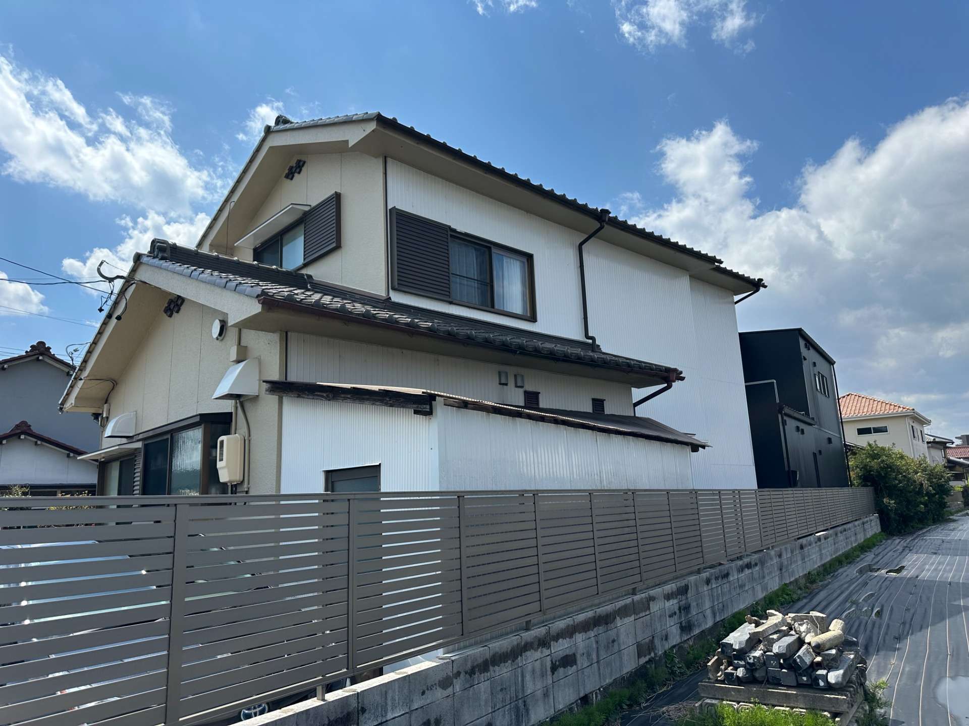 2025年7月施工　屋根の葺き替え　外壁カバー工法　岐阜市　S様邸