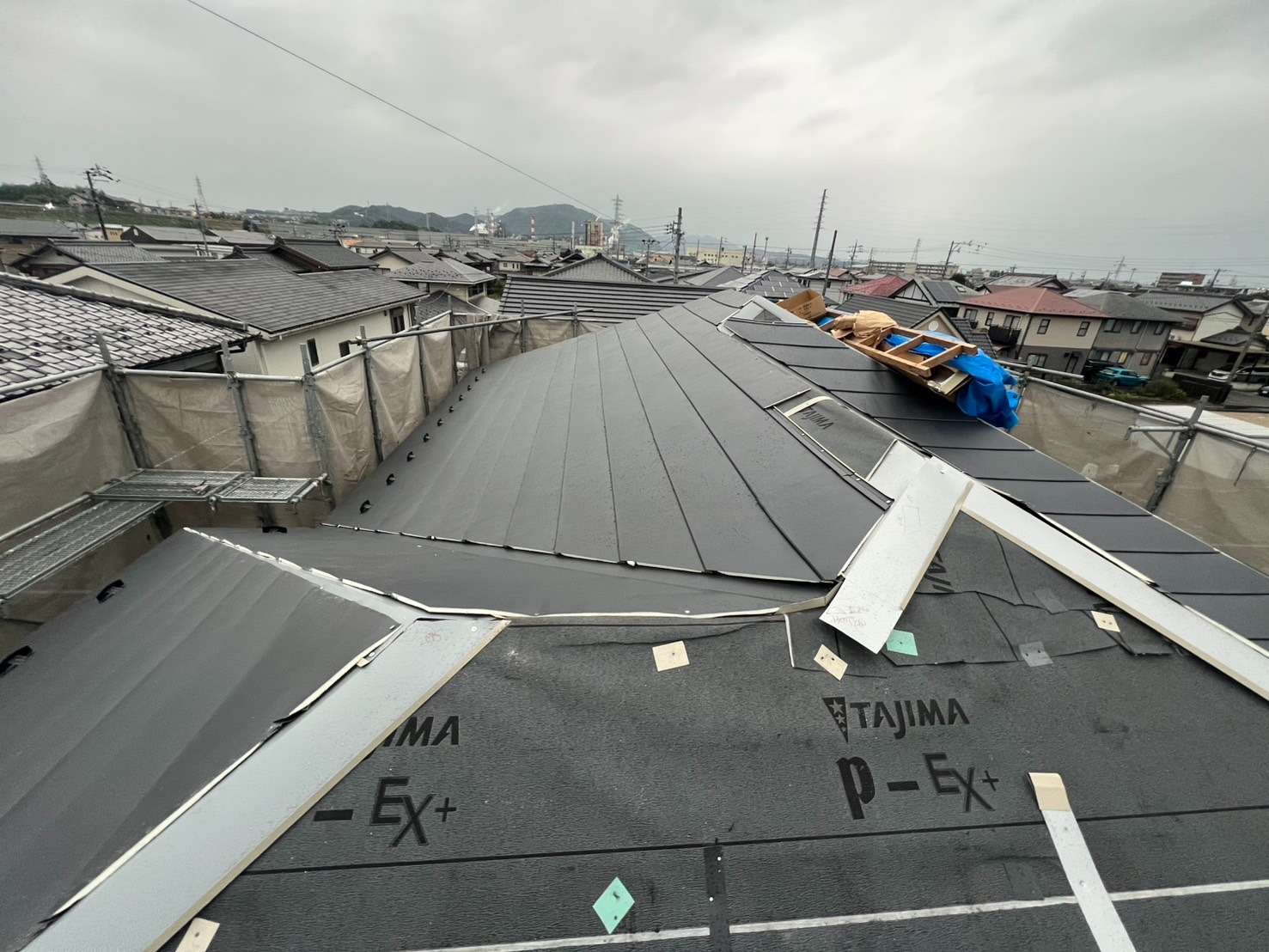 2025年11月施工　屋根カバー工法　屋根板金カバー工法　可児市F様邸