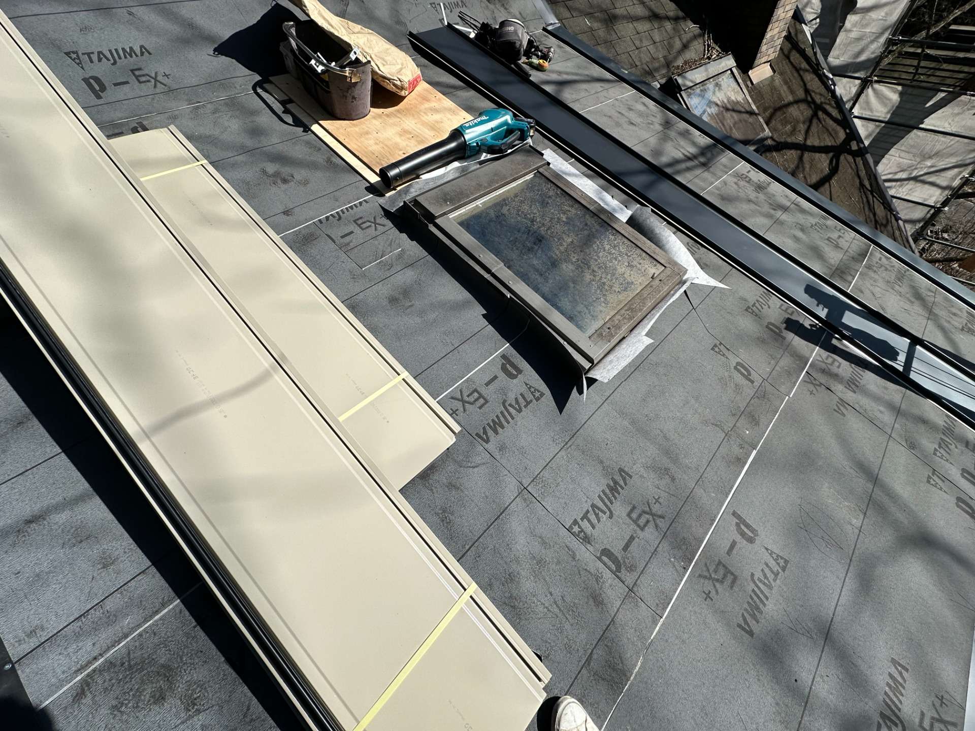 2026年4月施工　屋根カバー工法　外壁カバー工法　山県市　T様邸