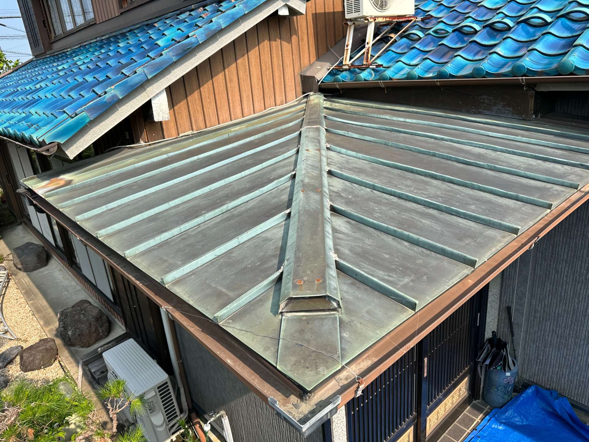 2026年8月施工　【岐阜市尻毛】築50年　銅板屋根葺き替え工事　破風板金巻き　あまどい交換