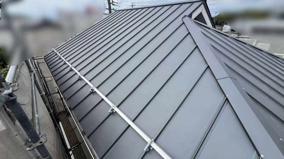 2026年8月施工　【岐阜県関市】築13年　カラーベスト屋根のカバー工法