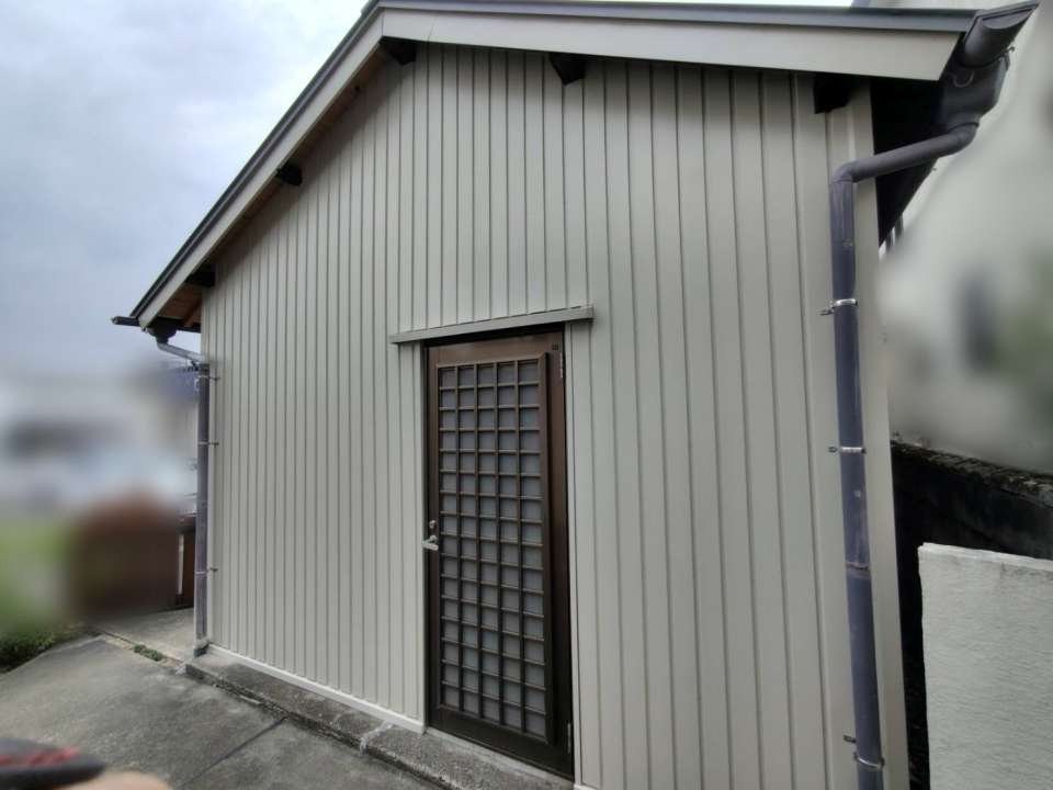 2026年8月施工　【岐阜県各務原市】築40年　セメント瓦の葺き替え　外壁波トタンカバー工法