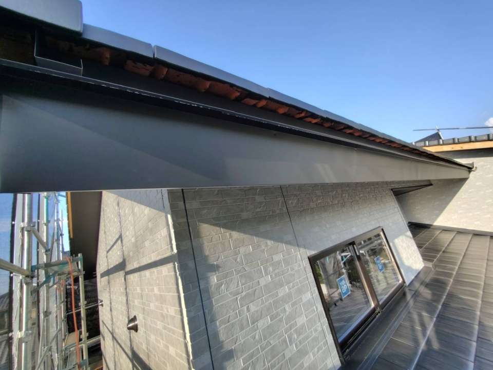 2026年9/11 岐阜市にて新築屋根瓦工事から破風・鼻隠し板金、雨樋工事まで施工しました!