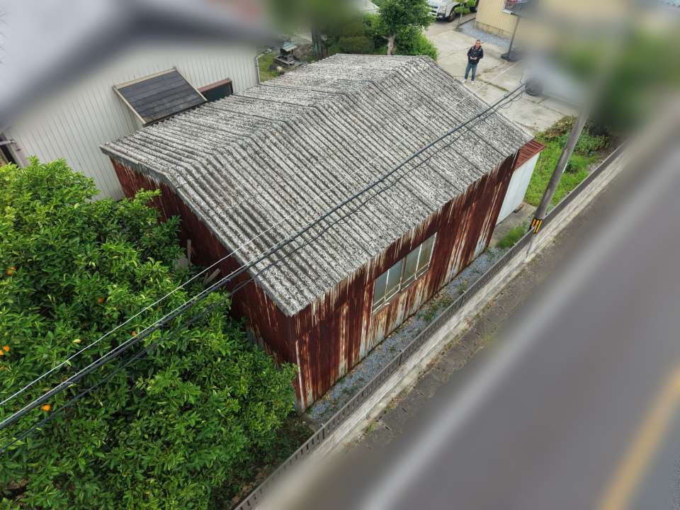 2026年9月施工　【羽島市正木町】築50年　倉庫　大波スレートカバー工法　波トタン貼り替え　雨樋(あまどい)工事