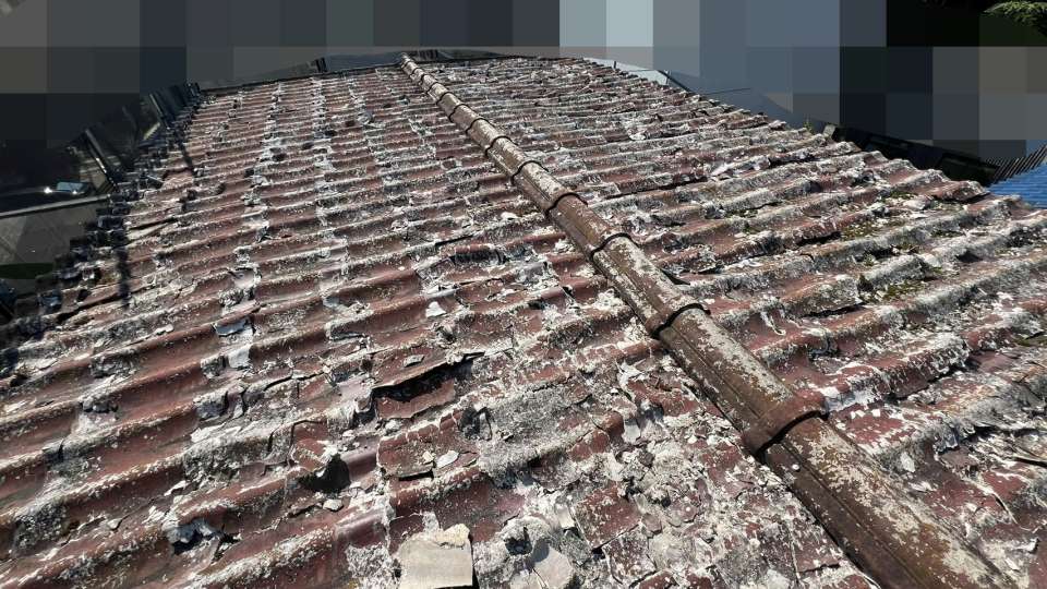 2026年10月施工　【三重県桑名市】築35年　屋根の葺き替え　あまどい工事 軒天井板金工事　破風板金巻き工事