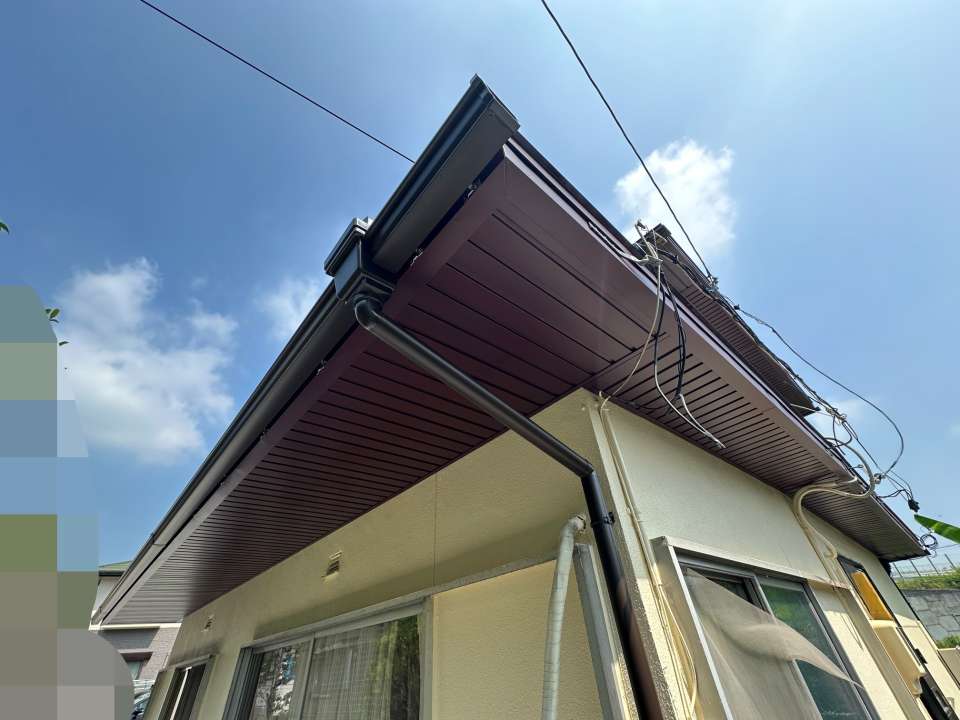 2026年10月施工　【三重県桑名市】築35年　屋根の葺き替え　あまどい工事 軒天井板金工事　破風板金巻き工事